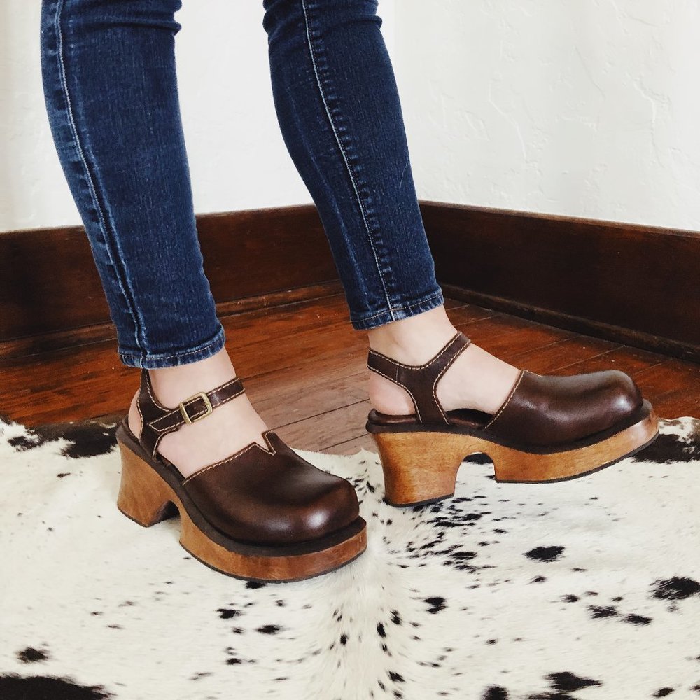 MIA Wooden Notch Heel Clogs